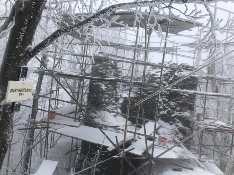 TĚŽKÉ PODMÍNKY 01