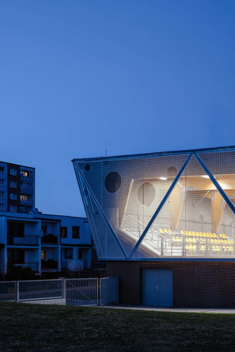 Vaclavnovakcom vas hala dobrany 15